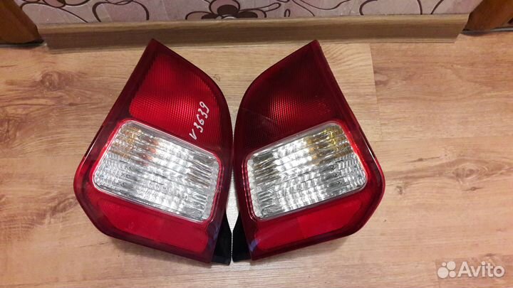 Фонарь задний Mitsubishi Colt