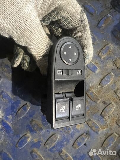 Кнопки стеклоподьемника Datsun On-Do