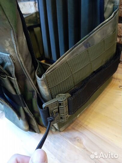 Бронежилет с пластинами в комплекте Мох