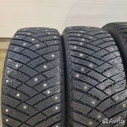 Goodyear Ultragrip Ice Arctic 205/55 R16