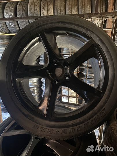 Резина в сборе на дисках porsche r22 лето