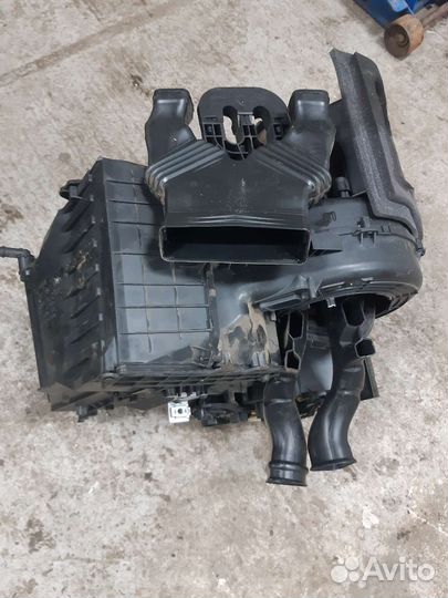 Корпус отопителя Ford Focus 2