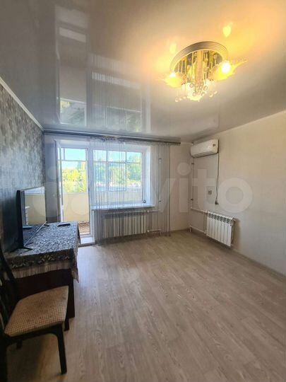 2-к. квартира, 50 м², 8/10 эт.