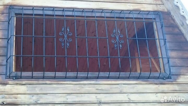 Металлические решетки на окна и балконы