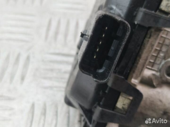 Б/У Б/У Заслонка дроссельная 9807238580