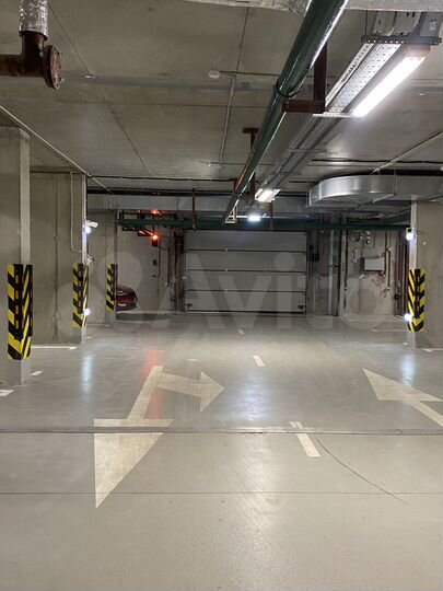 Машиноместо, 13 м²