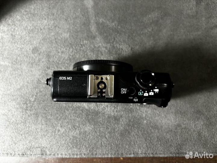 Canon eos m2 kit