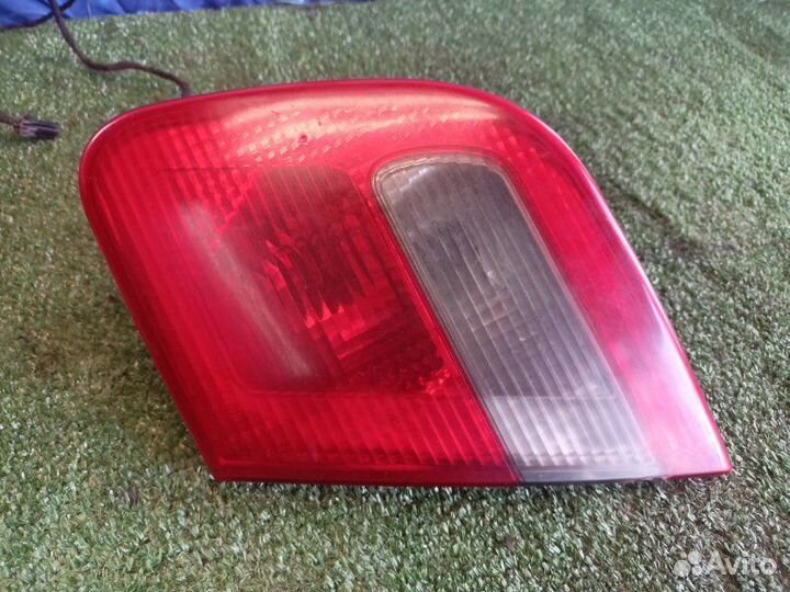 Фонарь задний правый Mitsubishi Carisma 1 седан