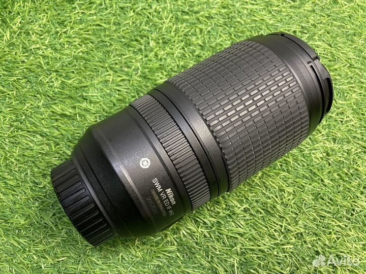 Nikon 70-300mm 4.5-5.6G ED-IF AF-S VR Zoom-Nikkor
