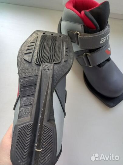 Лыжные ботинки atemi р.33 на мальчика или девочку