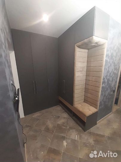 Шкаф в прихожую на заказ