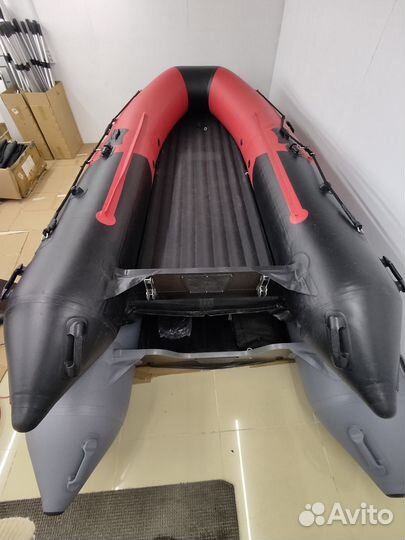 Лодка Gladiator E380PRO LT Красно-черная Б/У
