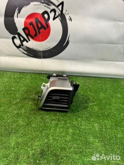 Дуйка правая Toyota Ractis NCP120 1nzfe 2015