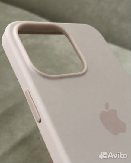 Чехол на iPhone 13 Pro силиконовый розовый мел