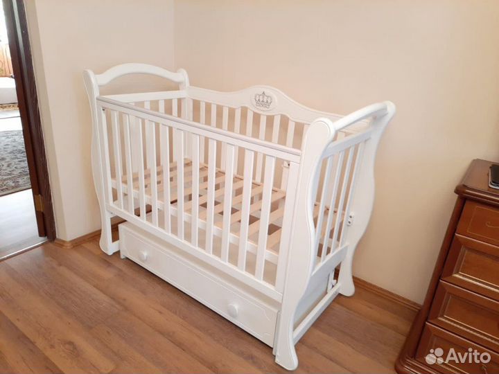 Детская кровать с маятником Ричмонд