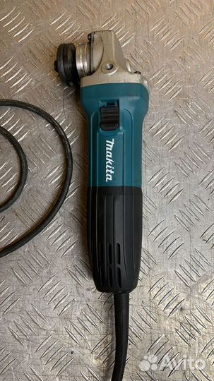 Болгарка (ушм) Makita 125 мм GA5030R