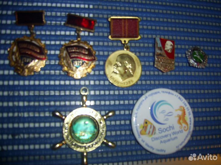 Значки ленином. 25 лет победы СССР