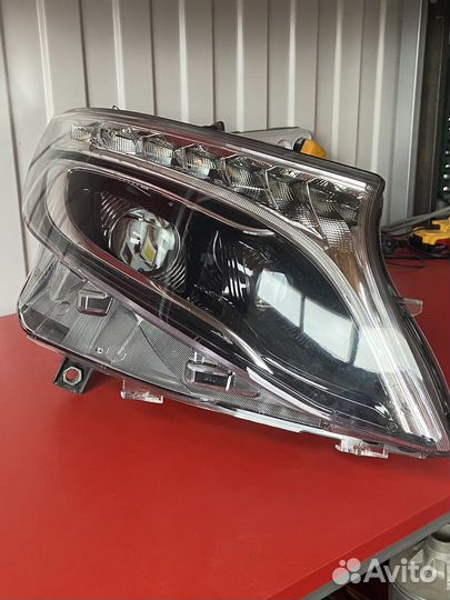 Фара Mercedes V class правая w447 LED