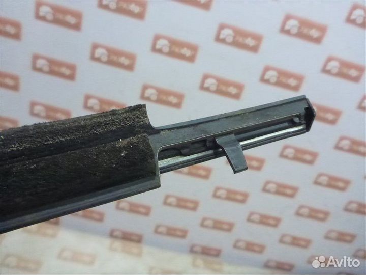 Уплотнитель стекла двери бархотка передний правый