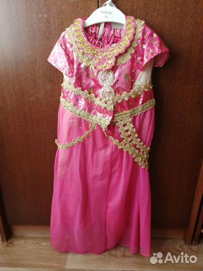 Костюм праздничный