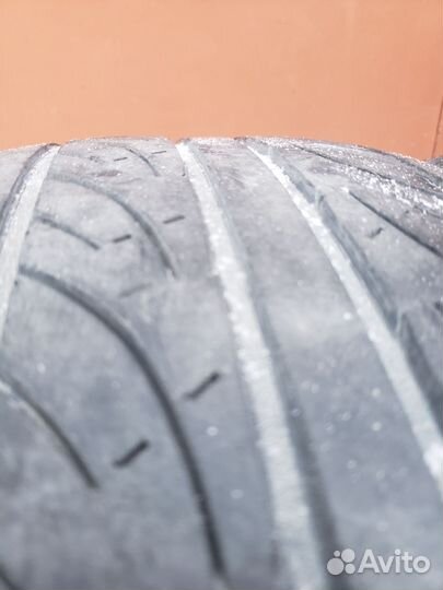 Bridgestone B500Si 235/50 R17 96V