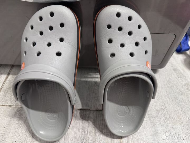 Crocs w7