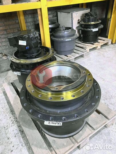 Редуктор хода Hitachi ZX520LCH-3 9251680