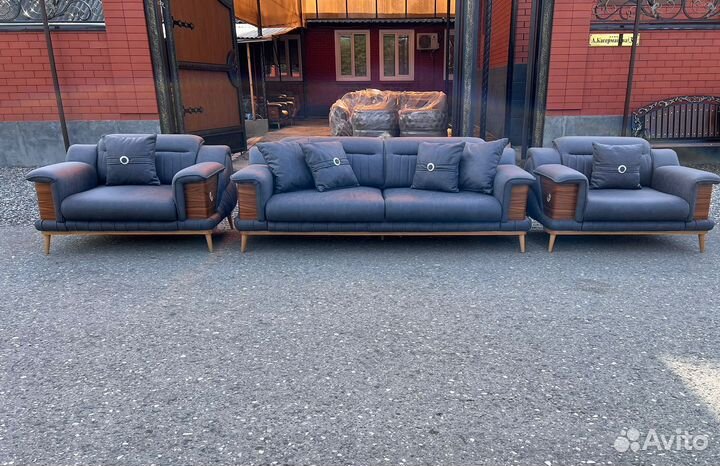 Тройка Гуччи