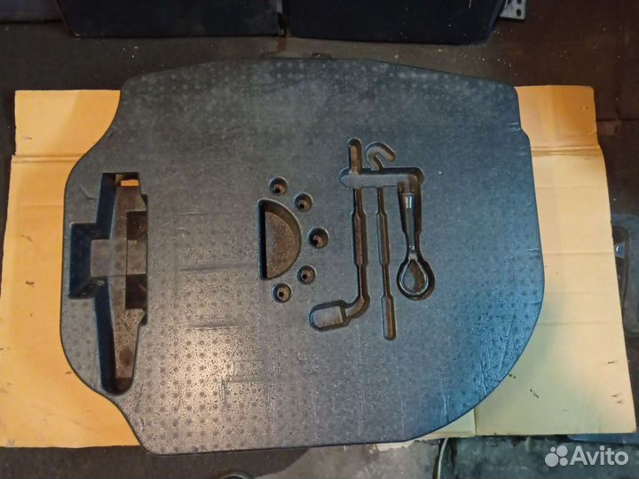 Обшивка багажника Nissan Primera P12 02-07г ориг