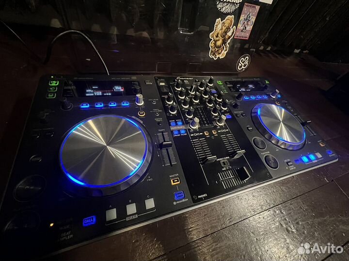 Dj контроллер Pioneer XDJ-R1