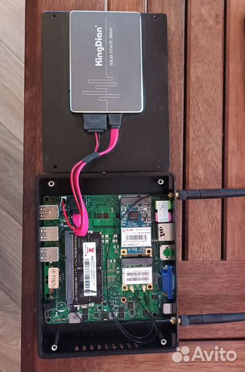Безвентиляторный Мини пк на i3-7167u