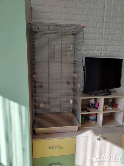 Большая клетка для птиц