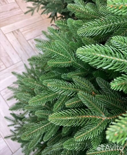 Елка искусственная