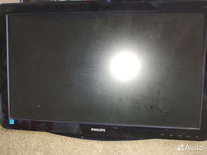 Монитор Philips 197e3l