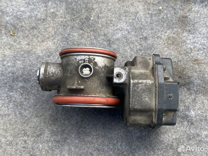 Дросельная заслонка Renault Scenic 1