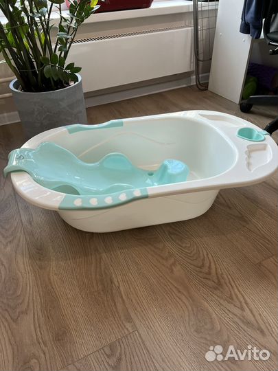 Ванночка для купания Happy baby с горкой