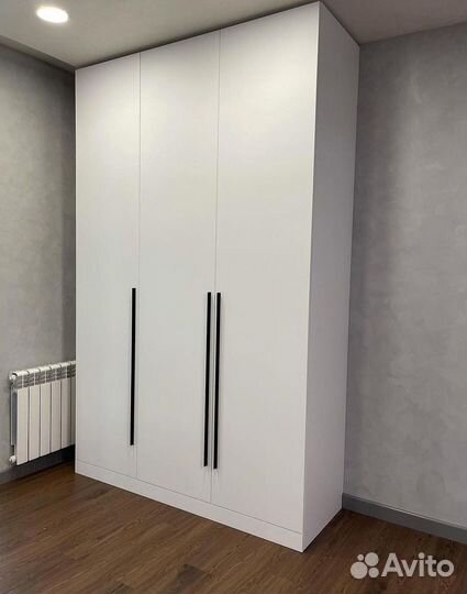 Шкаф распашной