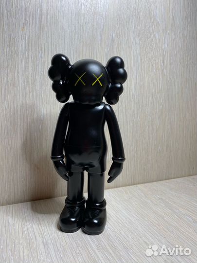Коллекционные фигурки kaws