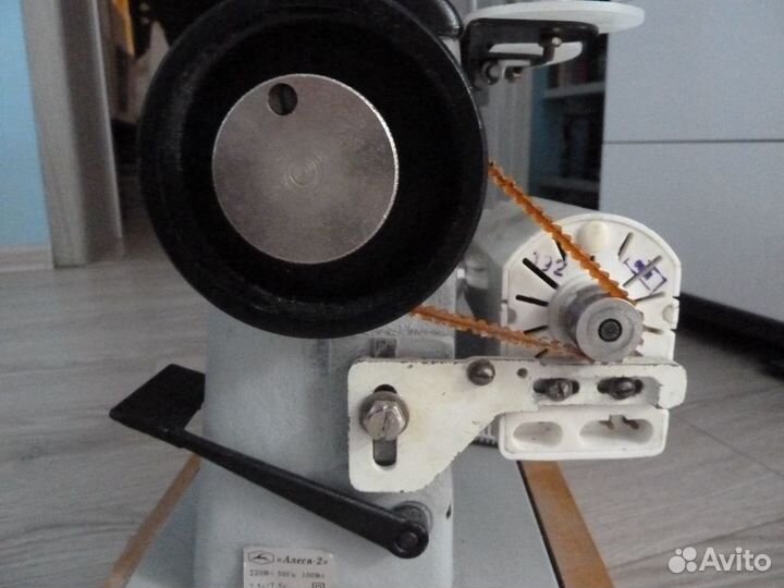 Швейная машина