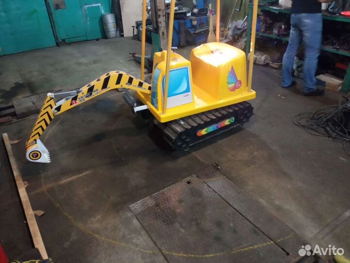 Экскаватор детский