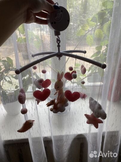 Мобиль в кроватку из фетра