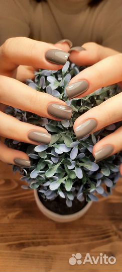 Маникюр педикюр. За час маникюр с покритием