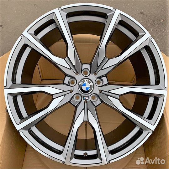 Диски на BMW бмв X7 G07 R22