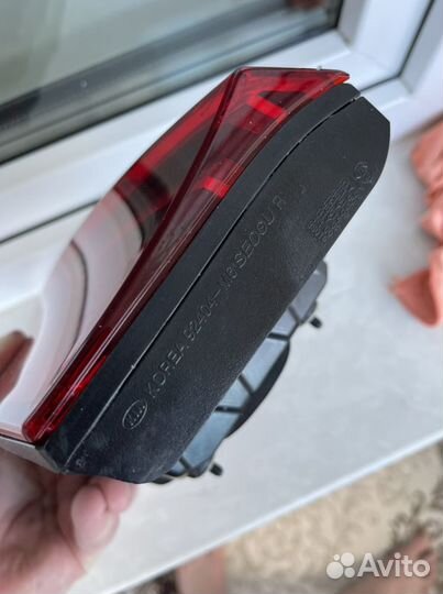 Задний правый внутренний LED фонарь kia cerato IV