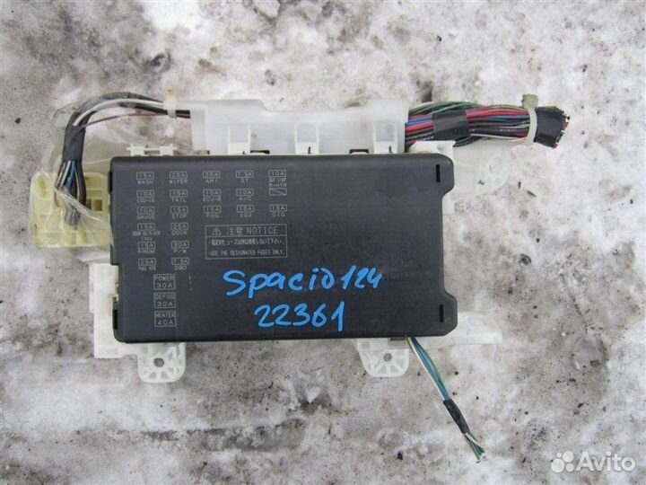 Блок предохранителей Toyota Corolla Spacio ZZE124
