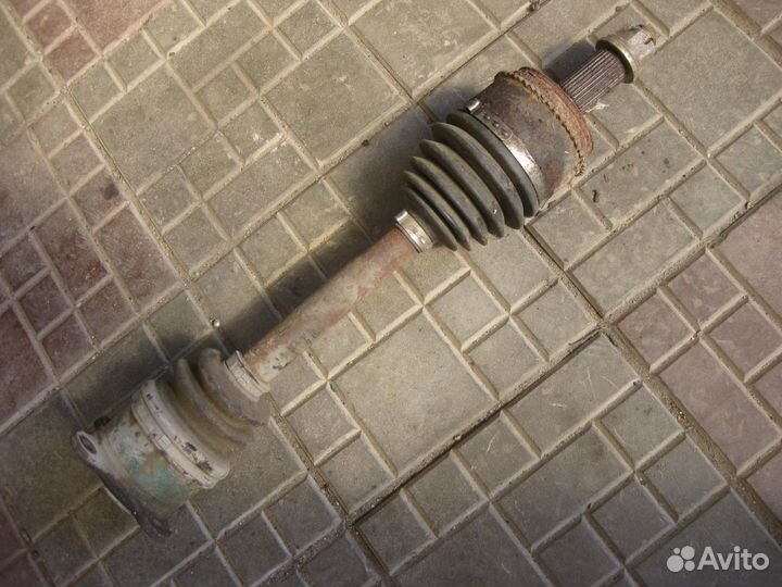 Привод передний правый. для Мицубиси Паджеро-3 3.2