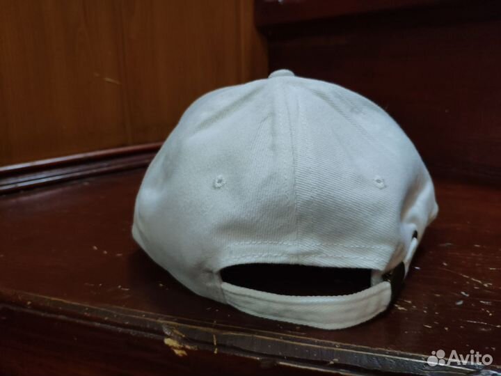 Бейсболка белая оригинальная