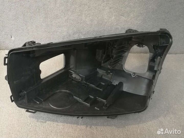 Корпус Фары Левый Mercedes-Benz GLC