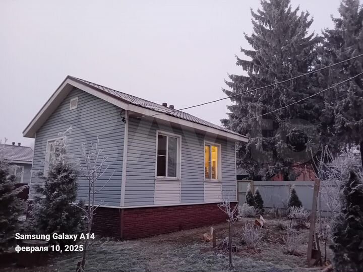 Дом 33 м² на участке 5 сот.