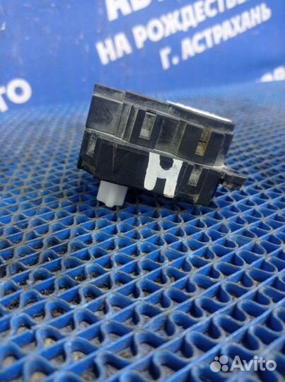 Моторчик заслонок отопителя Opel Astra Gtc купе